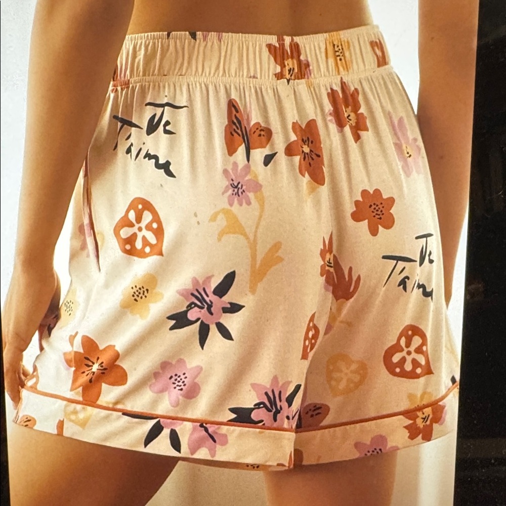 The LyreBird ModaLuxe Pajama Shorts - Picture 3 of 4